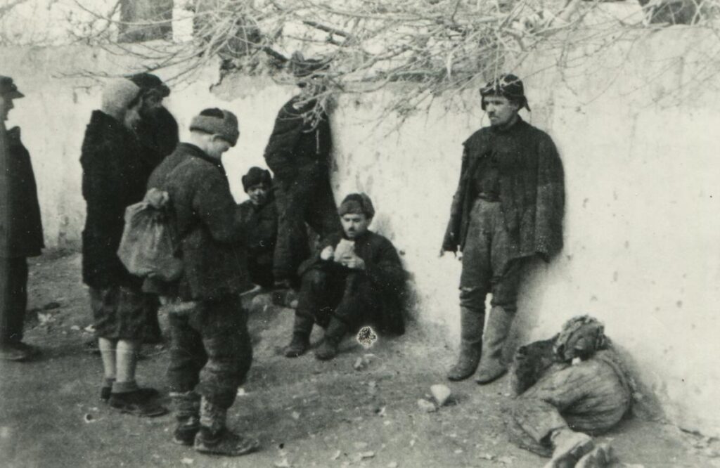 1polacy z glebi zsrr zaciagajacy sie do armii andersa mhki h 1693 13