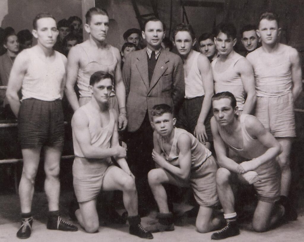 mhki mat 3690 25 w srodku drogosz