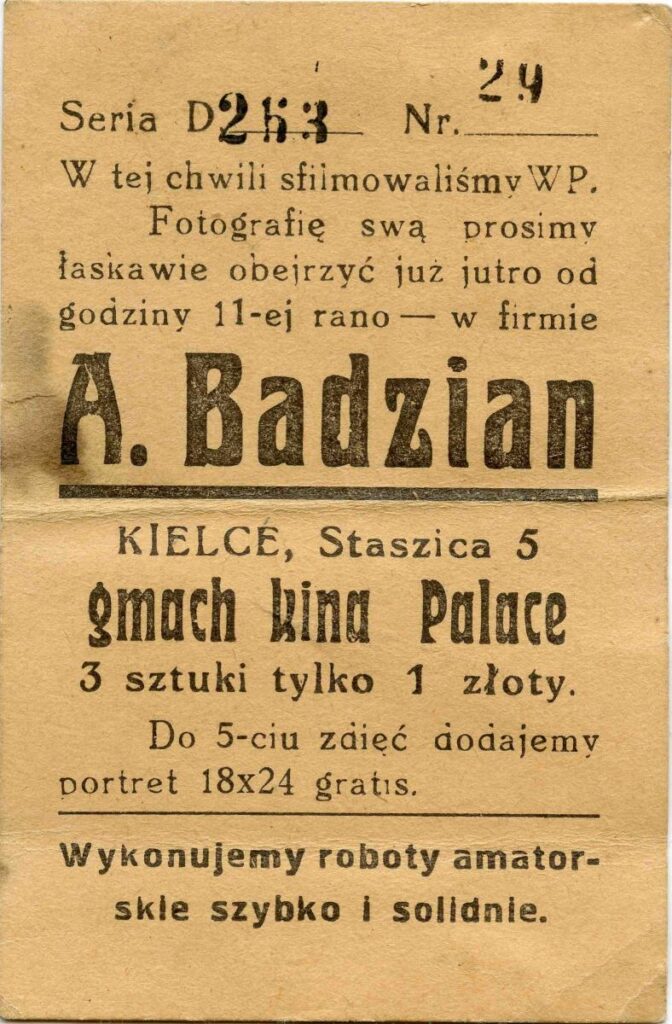 rewers z zakladu fotograficznego badziana okres miedzywojenny