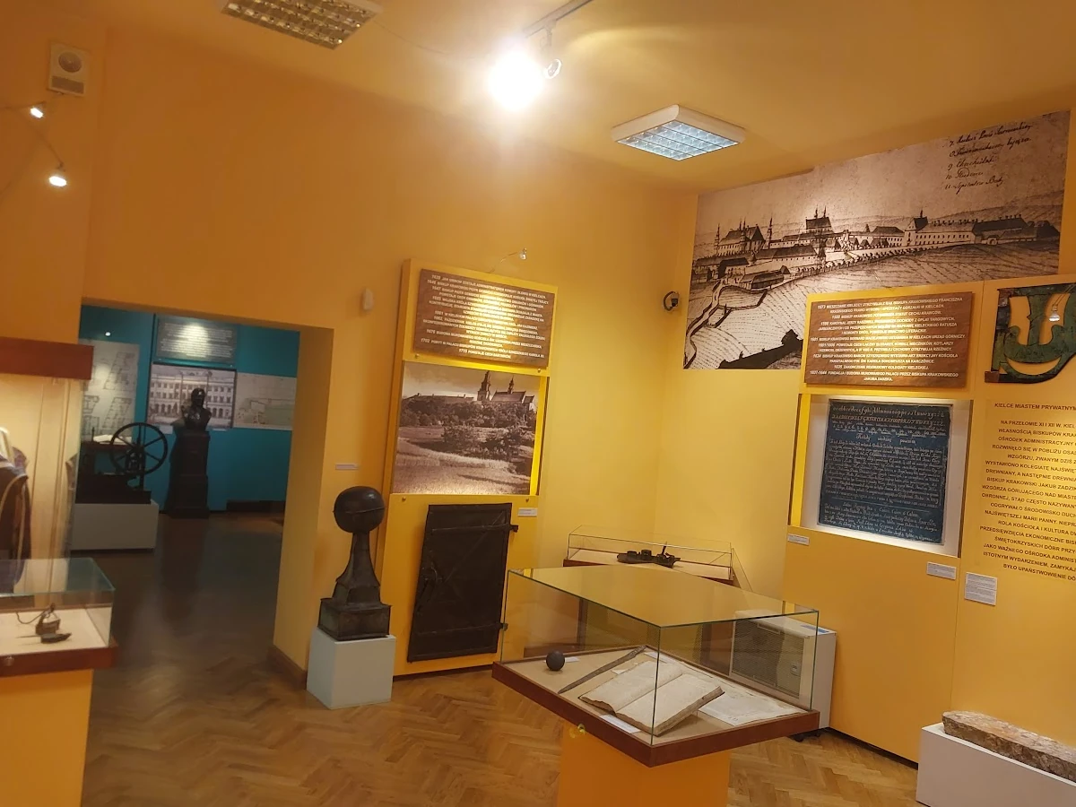 Dokumenty i plany z okresu biskupiego