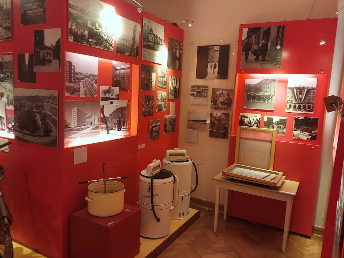 Odbudowa i pamięć powojenna