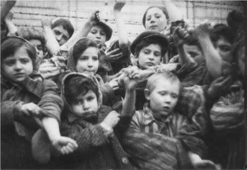 Narodowy Dzień Pamięci Ofiar Niemieckich Nazistowskich Obozów Koncentracyjnych i Obozów Zagłady 10