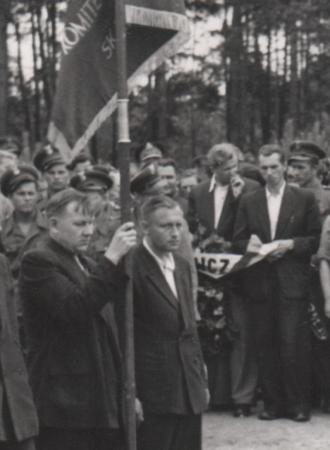 POCZTÓWKI Z KIELC - RZECZY Z HISTORIĄ: POD WSPÓLNYM SZTANDAREM 20241112