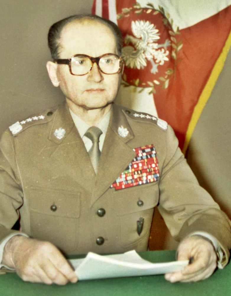 3 agad gen wojciech jaruzelski 13 grudnia 1981 cropped