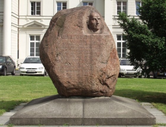 3 warszawa z muz w pile