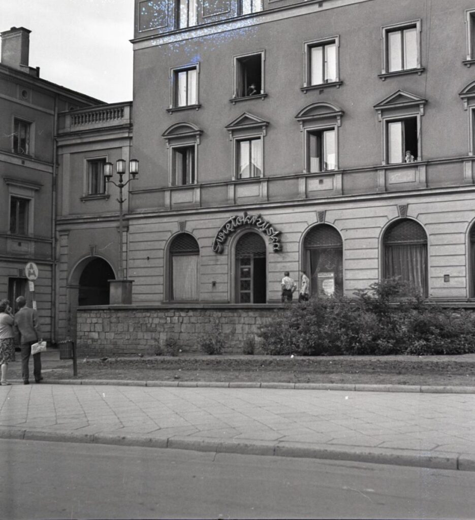 POCZTÓWKI Z KIELC - RZECZY Z HISTORIĄ: RESTAURACJE swietokrzyska1