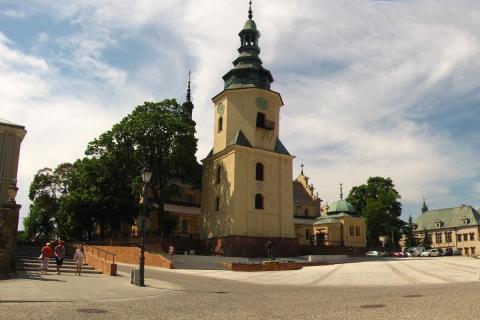 Spacer dla turystów Tajemnice zamkowego wzgórza spacer dla turystów tajemnice zamkowego wzgórza