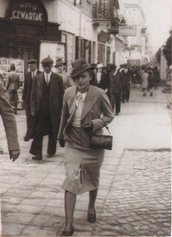 UWAGA! ZMIANA TERMINU SPACERU HISTORYCZNEGO: ŚLADAMI KIELECKICH KIN I ZAKŁADÓW FOTOGRAFICZNYCH uwaga! zmiana terminu spaceru historycznego: Śladami kieleckich kin i zakŁadÓw fotograficznych