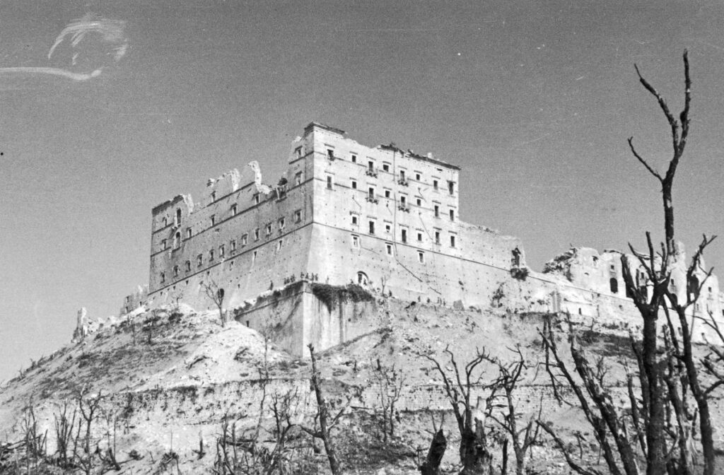 82. ROCZNICA ZDOBYCIA PRZEZ POLAKÓW MONTE CASSINO a2 pic 24 452 4