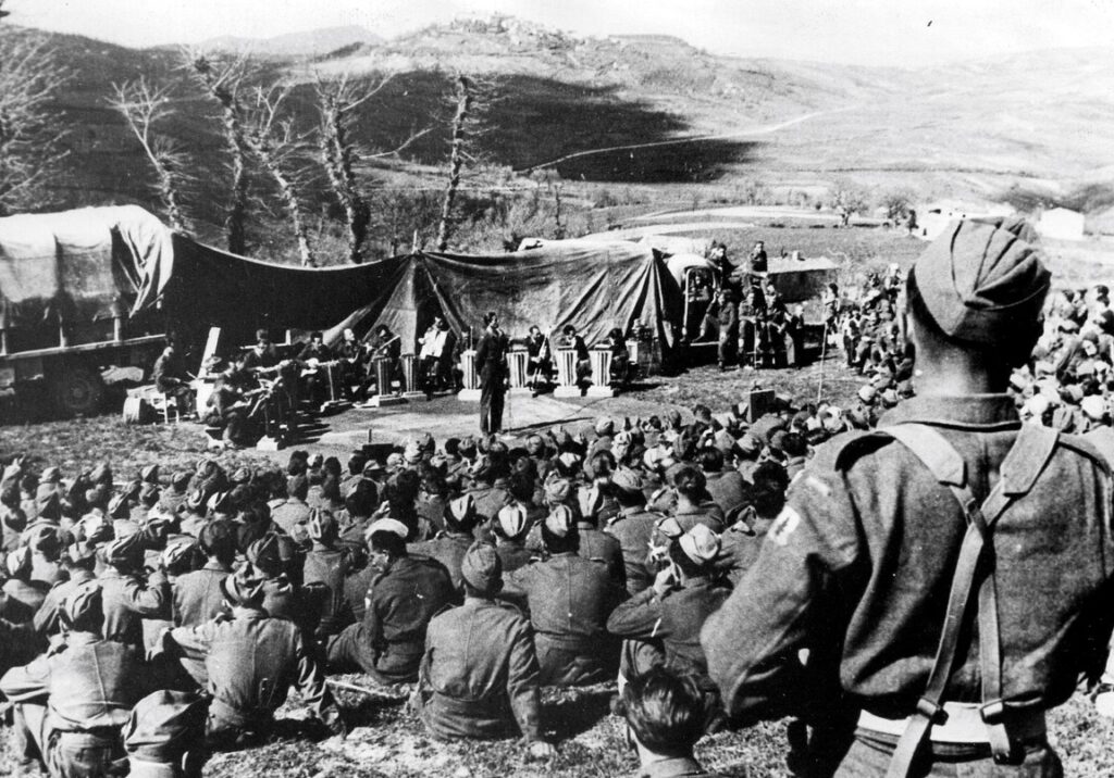82. ROCZNICA ZDOBYCIA PRZEZ POLAKÓW MONTE CASSINO a4 red poppies monte performed italy 1944