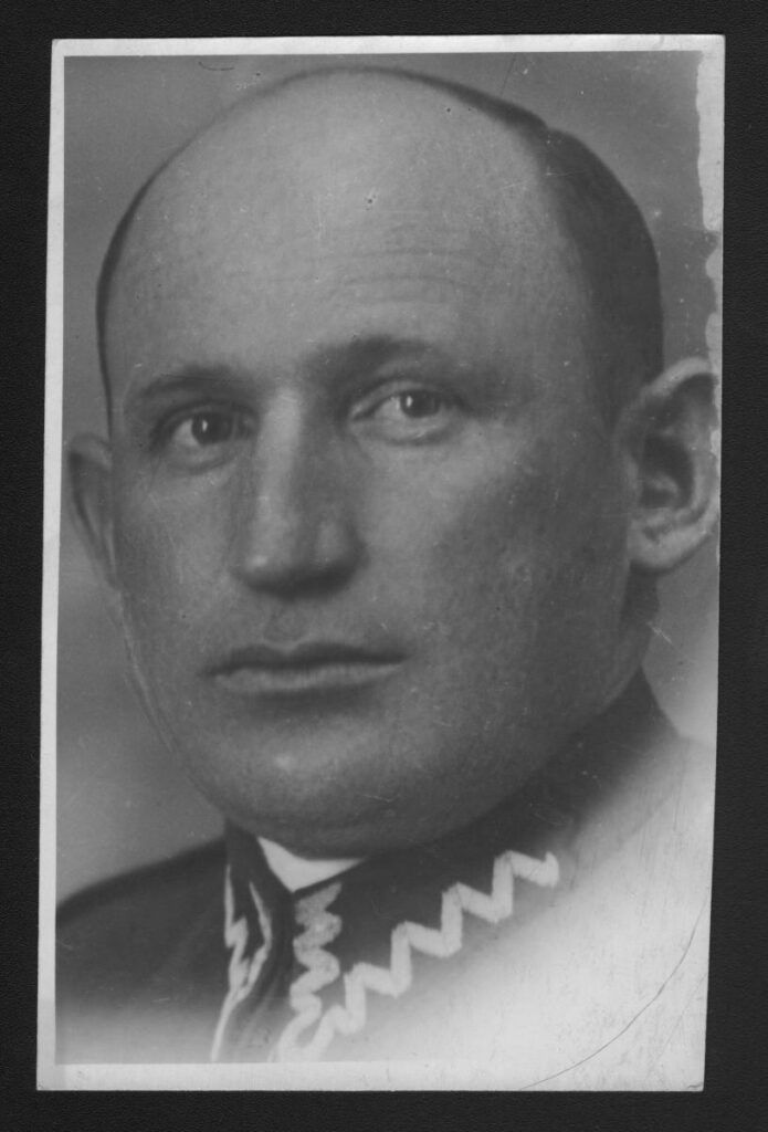 3 4