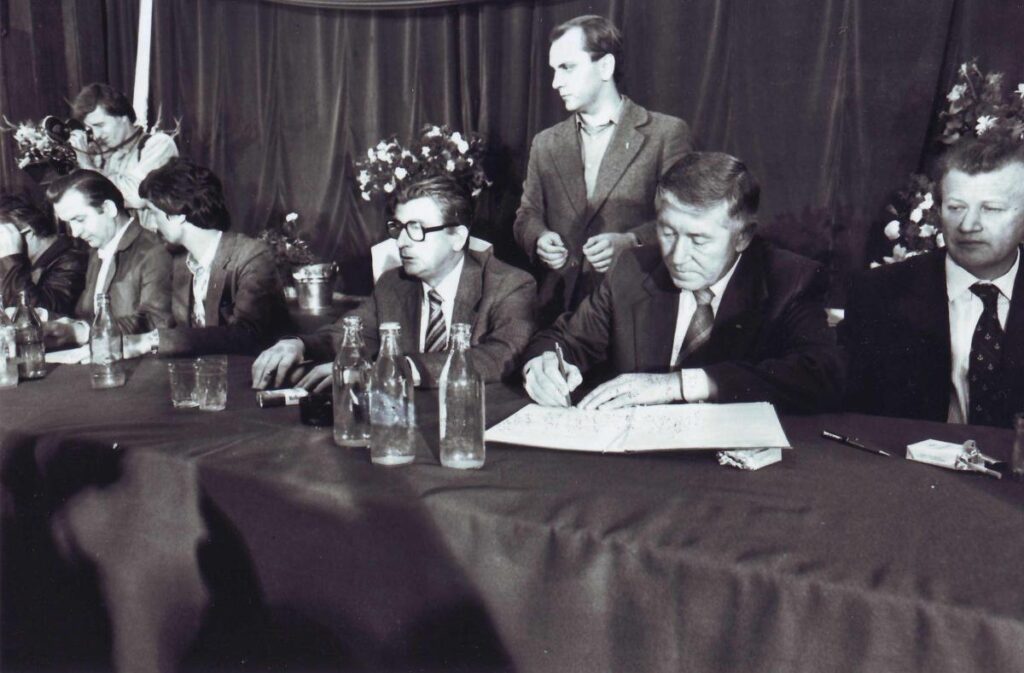 46. rocznica podpisania porozumień sierpniowych 4 podpisanie porozumien sierpniowych w szczecinie 30 sierpnia 1980 r stefan cieslak